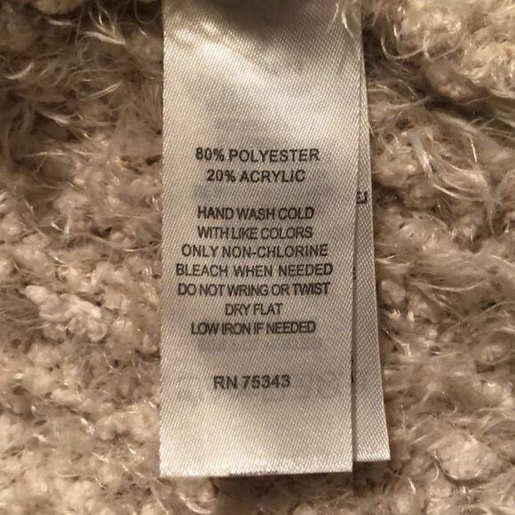 Between me & you S Oversized Chenille Knit Eyelash Long One Button Sweater - Picture 12 of 12